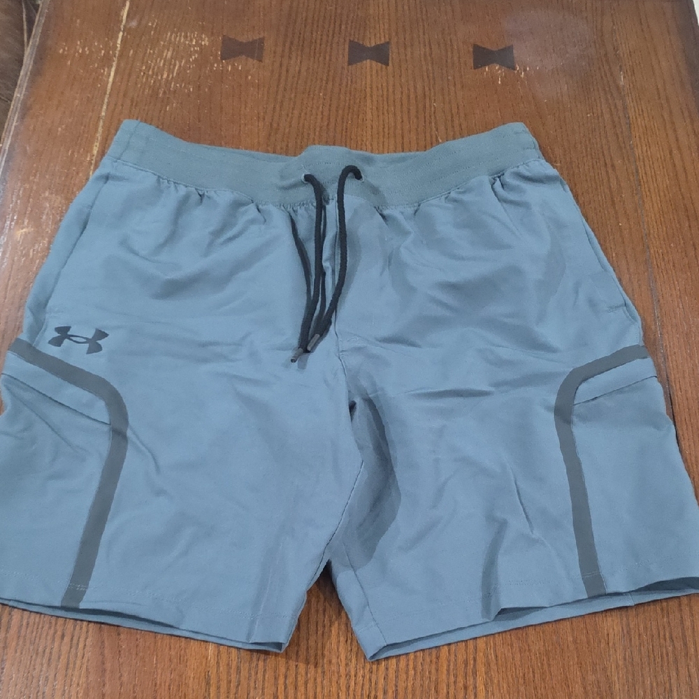 Under Armour Men's Grey Athletic Shorts